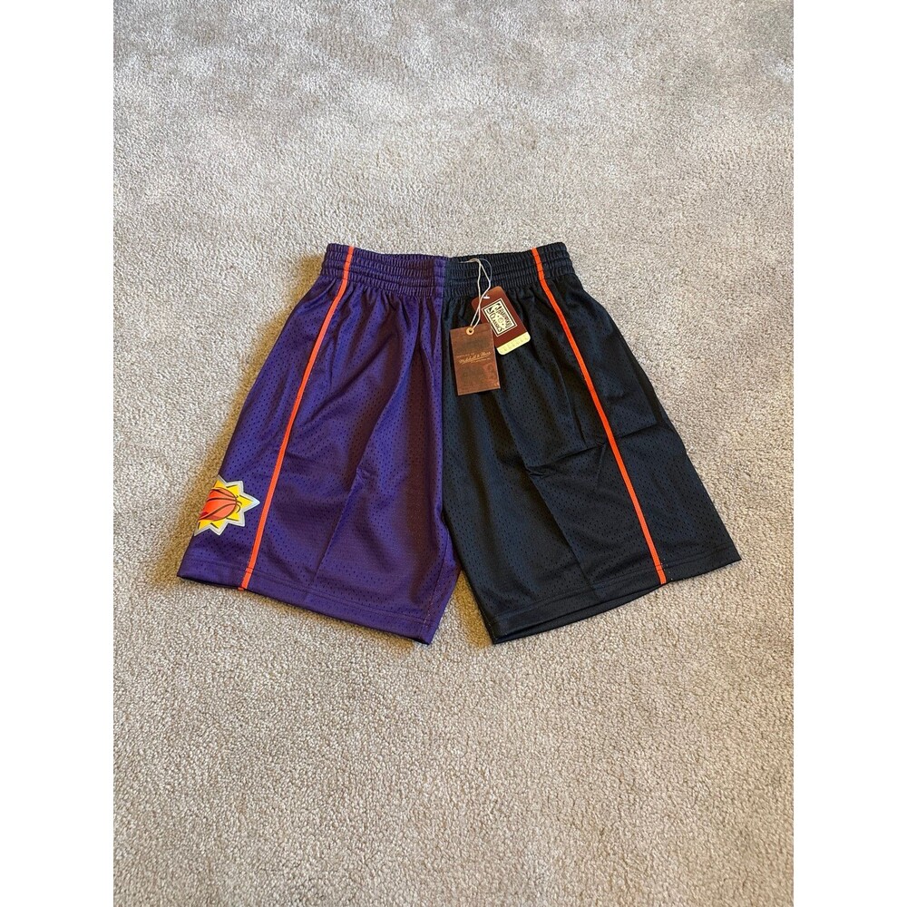 Phoenix Suns Mitchell and Ness NWT Men’s Mesh Shorts Size Medium